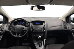 valkoinen Ford Focus 2016 kuva 9.