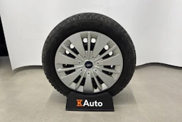 valkoinen Ford Focus 2016 kuva 13.