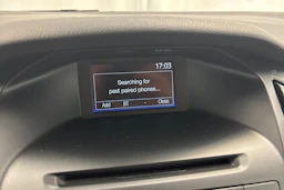 valkoinen Ford Focus 2016 kuva 23.