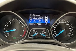 Valkoinen Ford FOCUS 2016 kuva 15.