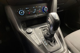 Valkoinen Ford FOCUS 2016 kuva 18.