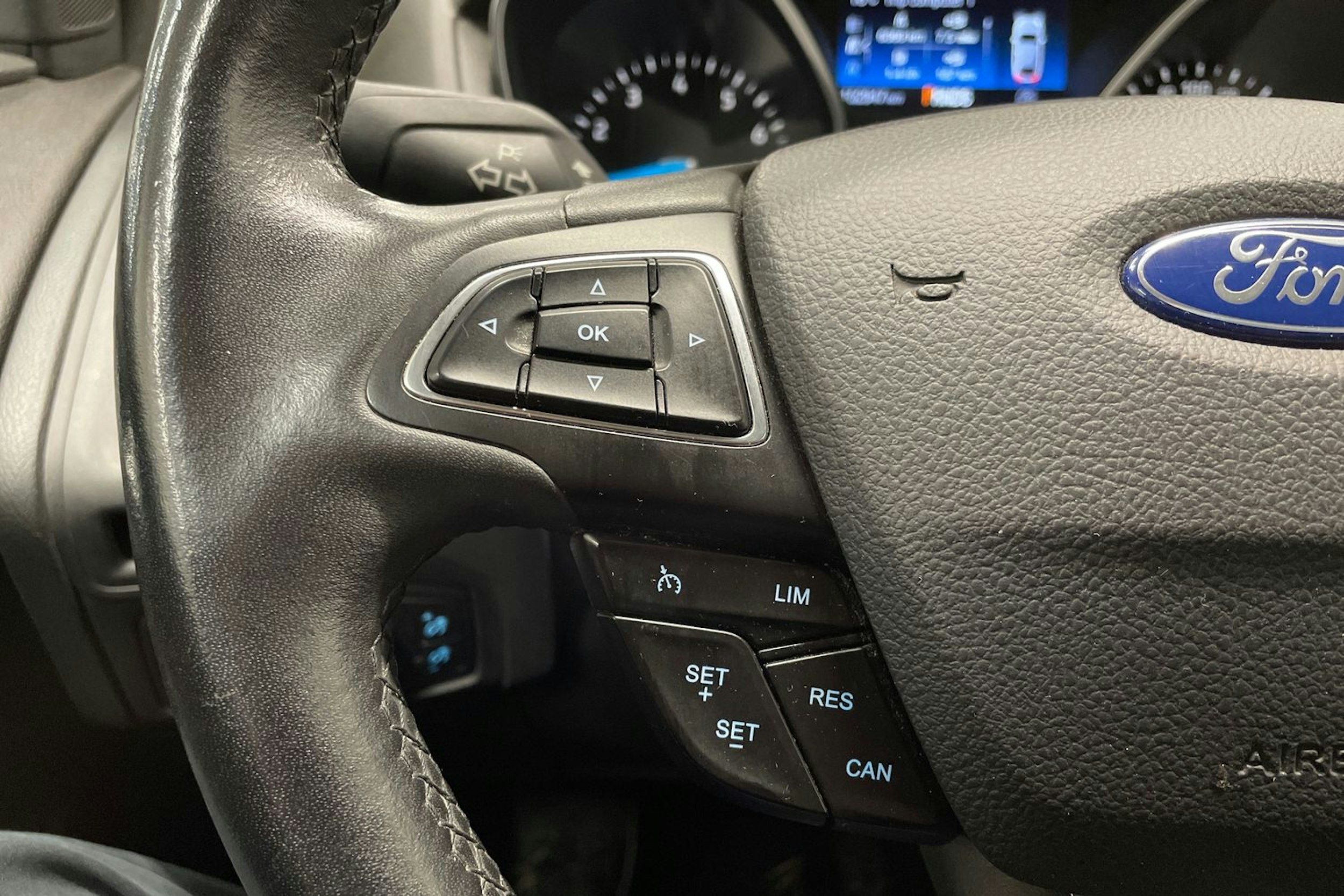 Valkoinen Ford FOCUS 2016 kuva 20.