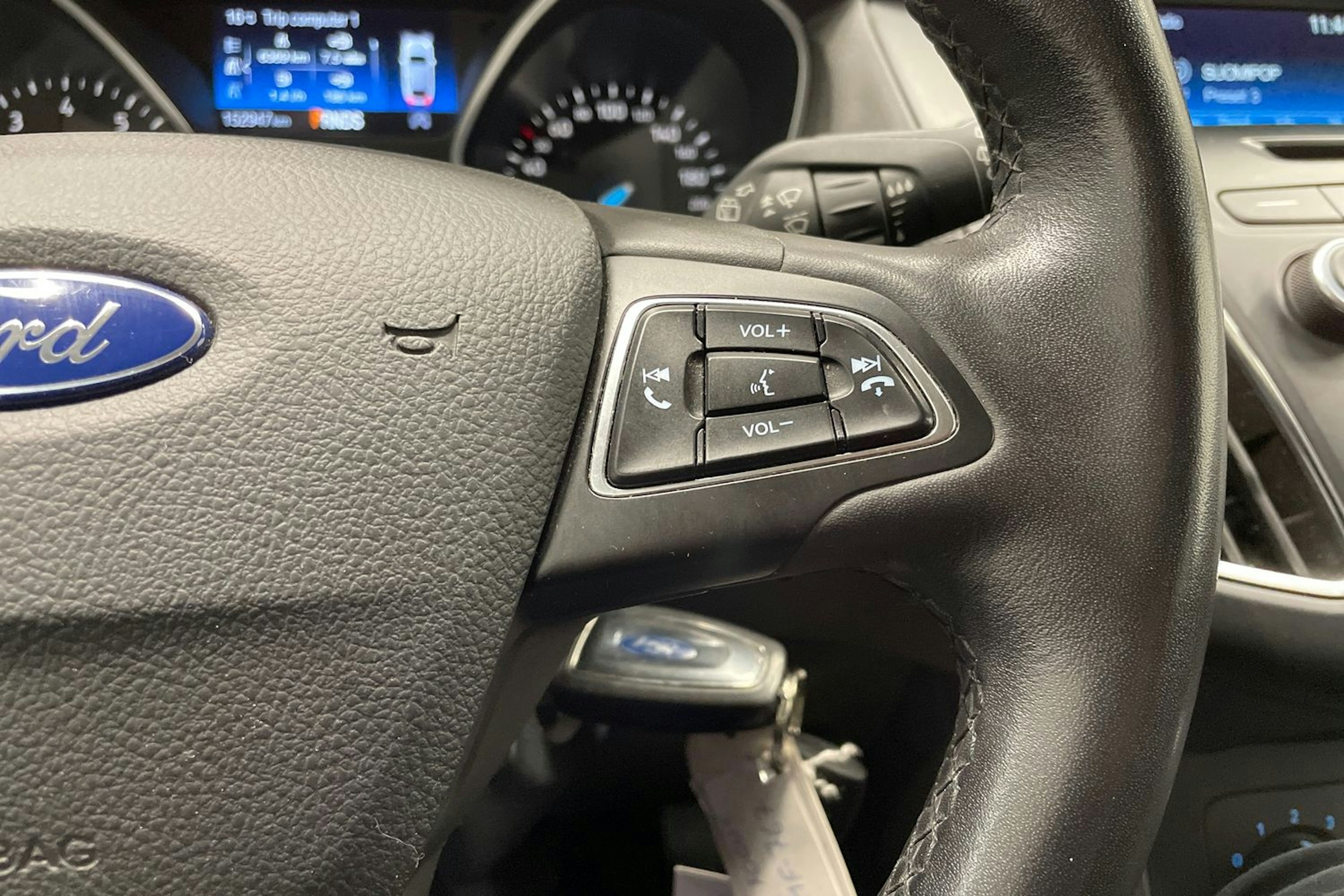 Valkoinen Ford FOCUS 2016 kuva 21.