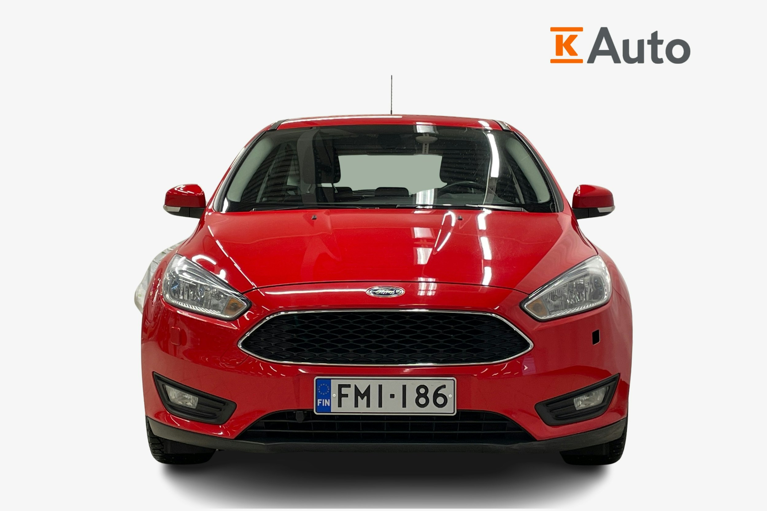 Punainen Ford FOCUS 2016 kuva 4.