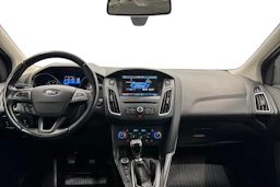 harmaa Ford Focus 2016 kuva 7.