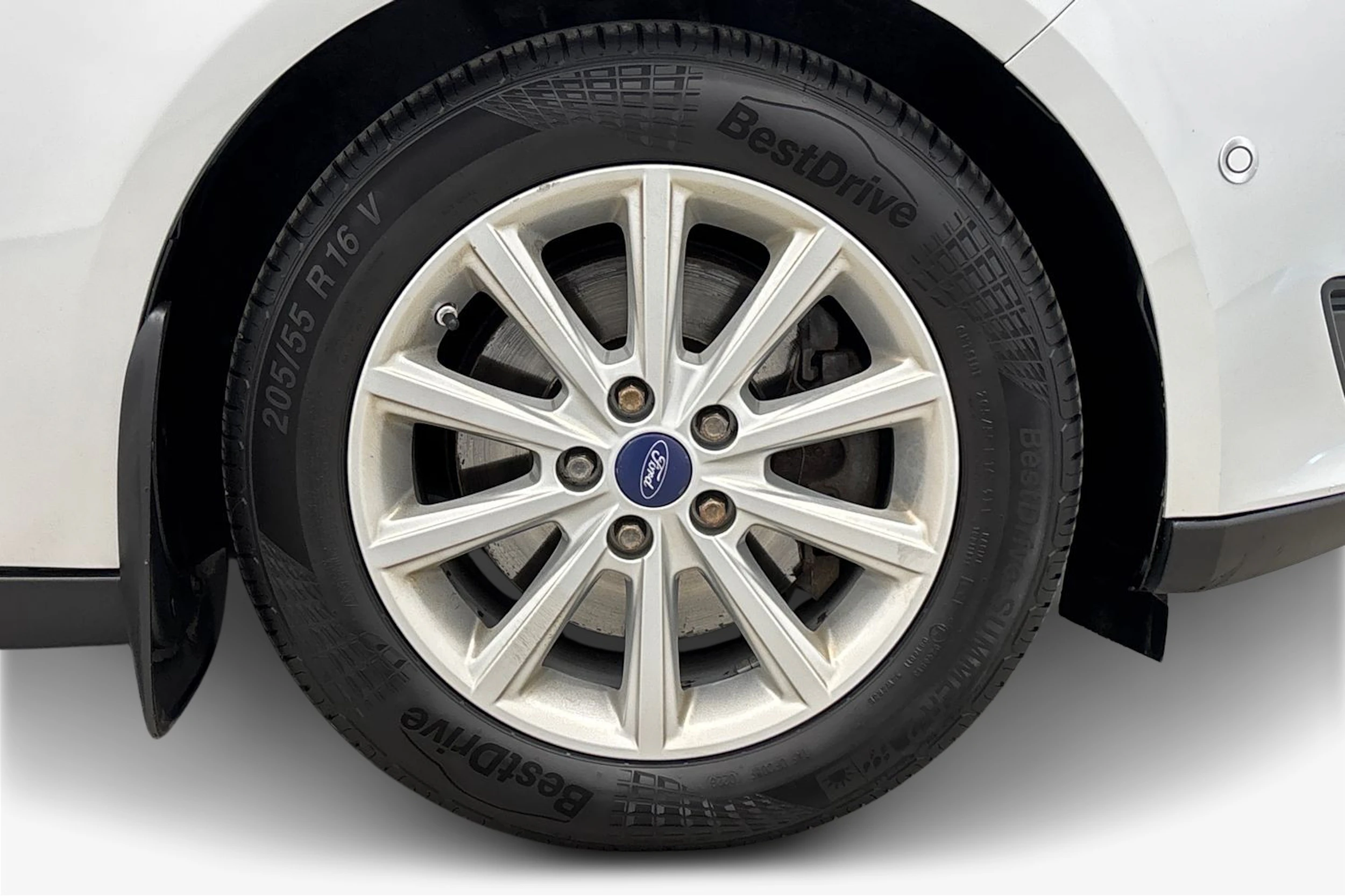 harmaa Ford Focus 2016 kuva 9.