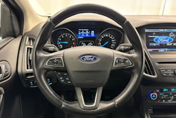 harmaa Ford Focus 2016 kuva 11.
