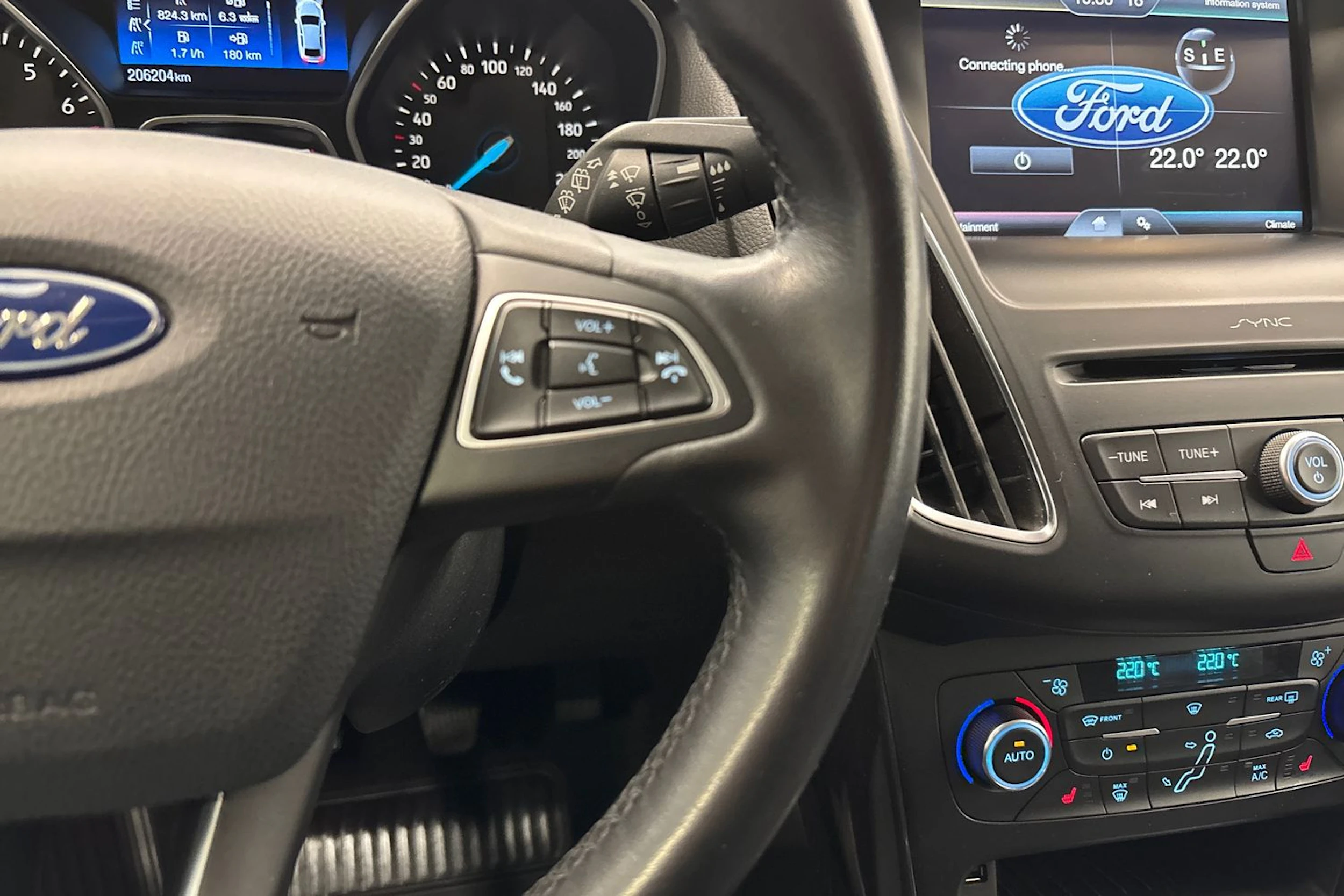 harmaa Ford Focus 2016 kuva 13.