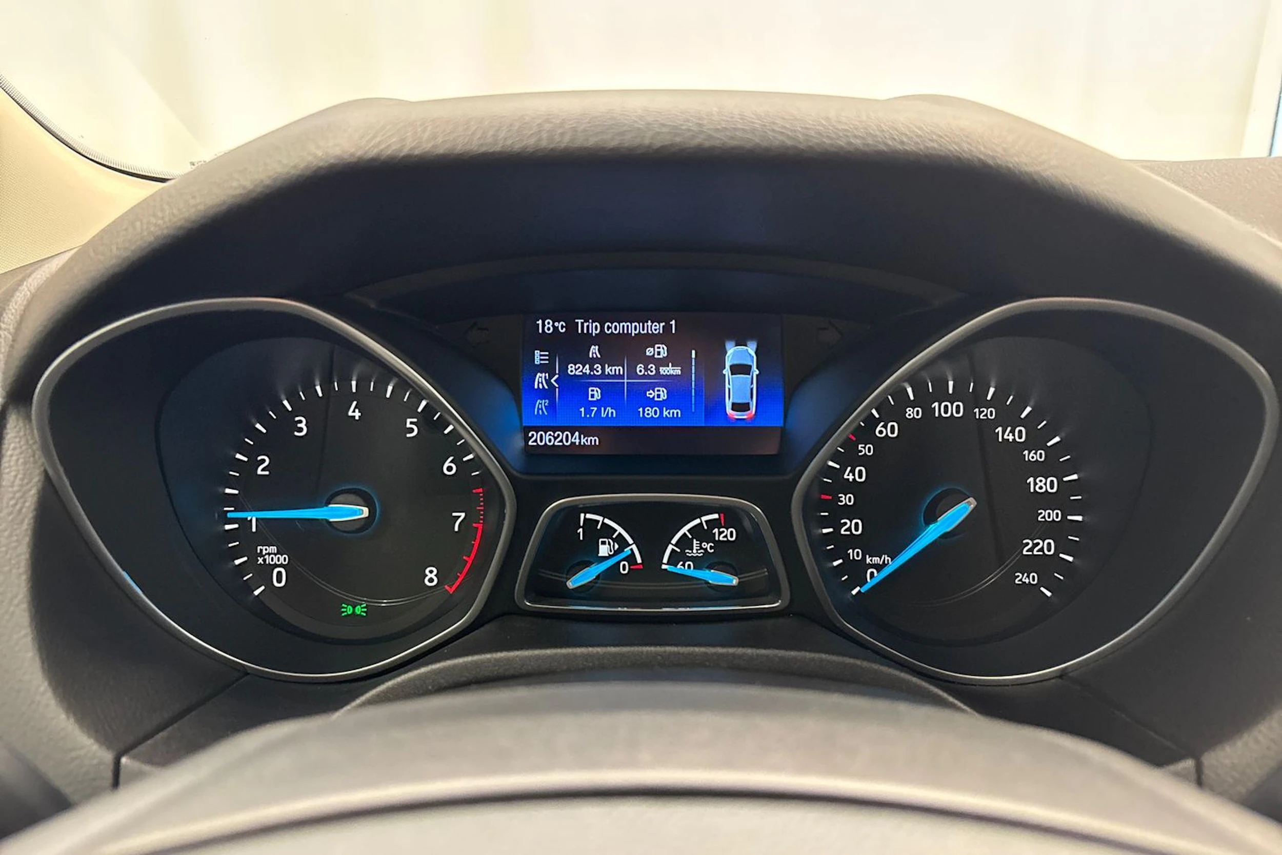 harmaa Ford Focus 2016 kuva 14.