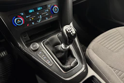 harmaa Ford Focus 2016 kuva 15.