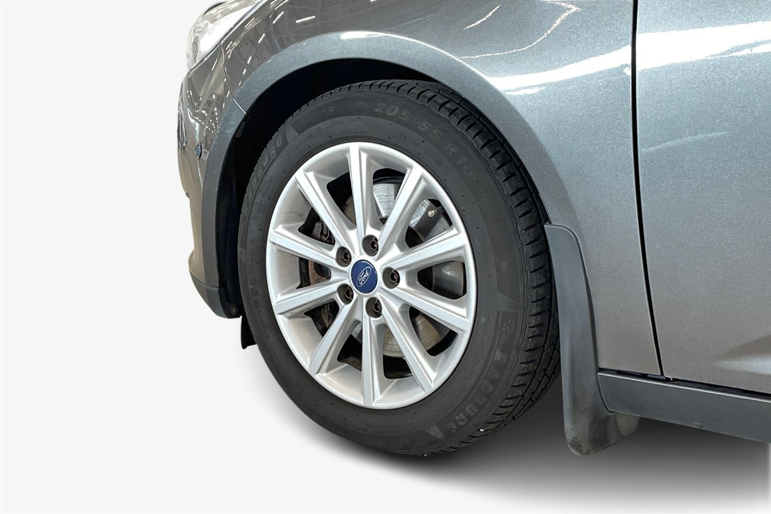 harmaa Ford Focus 2016 kuva 9.