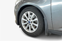 harmaa Ford Focus 2016 kuva 9.
