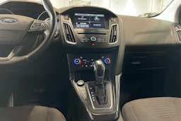 harmaa Ford Focus 2016 kuva 19.