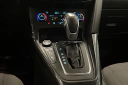 harmaa Ford Focus 2016 kuva 23.