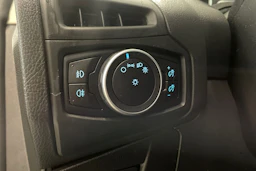 harmaa Ford Focus 2016 kuva 25.