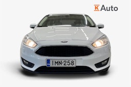 valkoinen Ford Focus 2016 kuva 5.