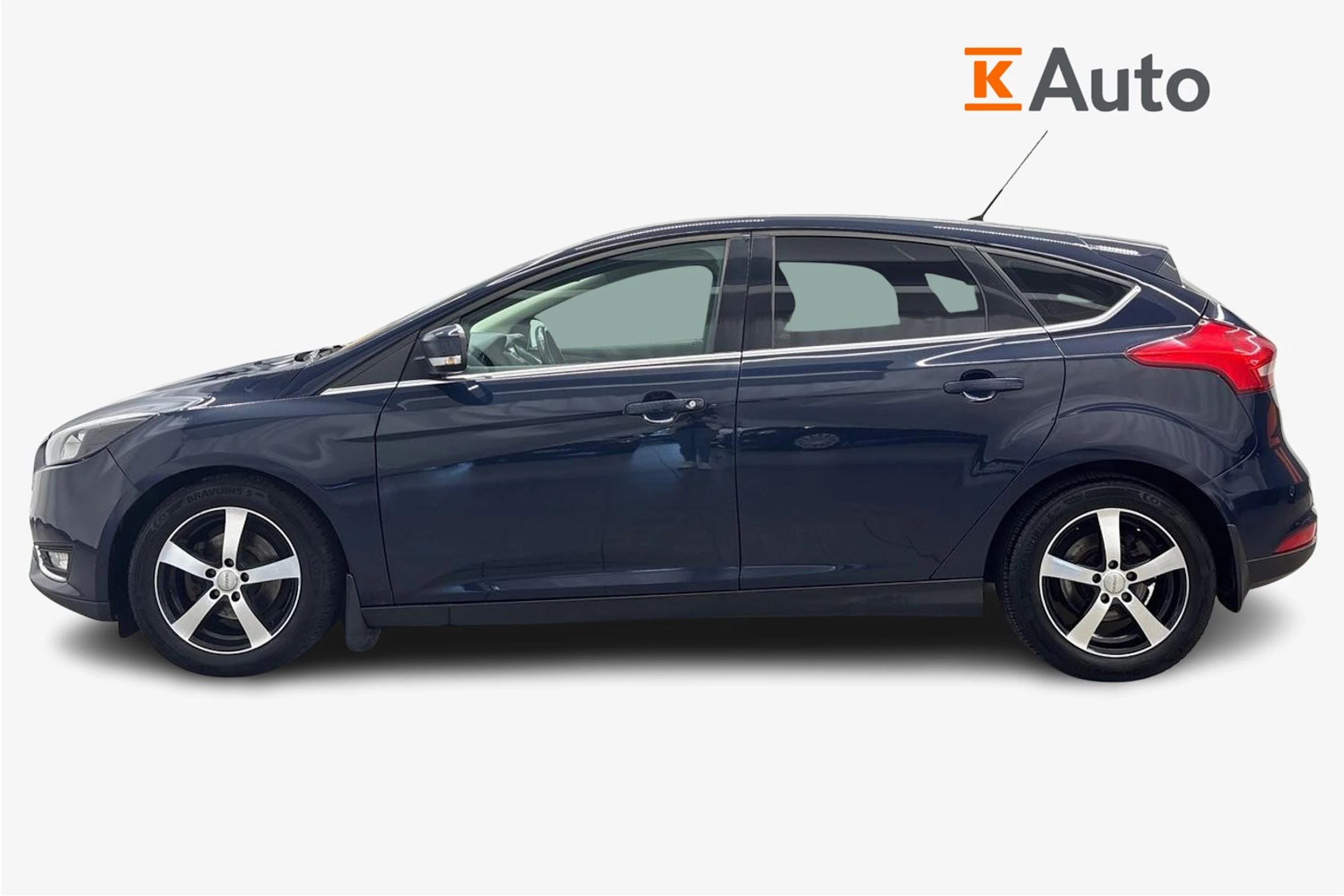 Sininen Ford FOCUS 2016 kuva 5.
