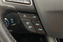 Sininen Ford FOCUS 2016 kuva 15.
