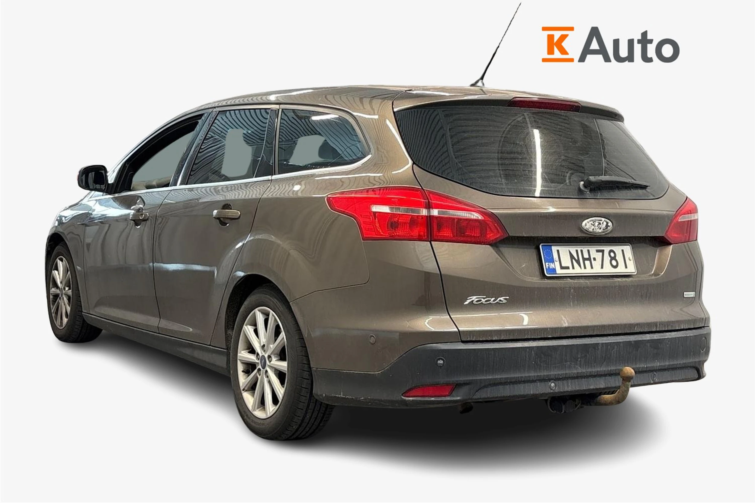 ruskea (beige) Ford Focus 2016 kuva 2.