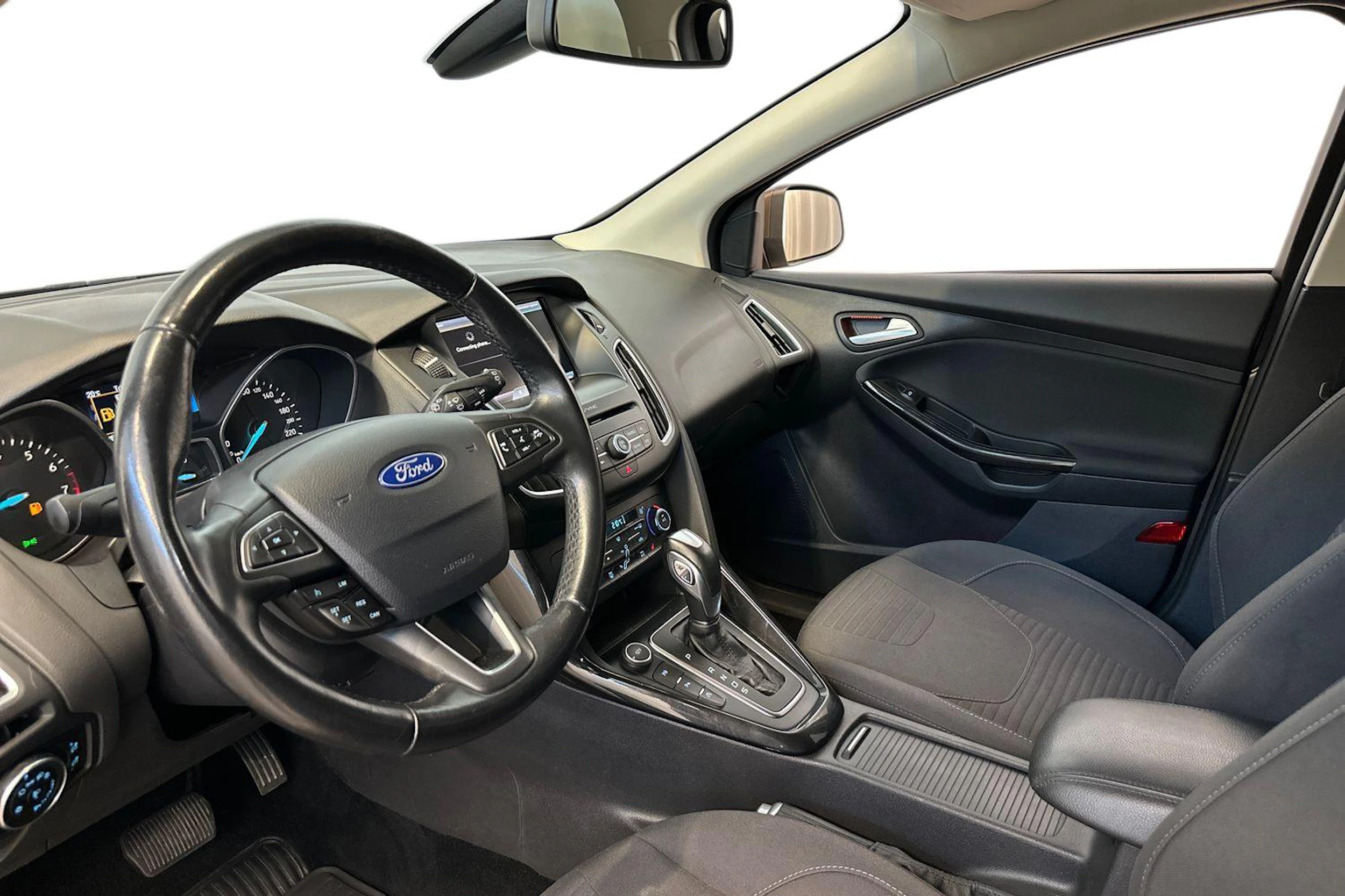 ruskea (beige) Ford Focus 2016 kuva 6.