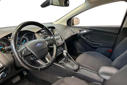 ruskea (beige) Ford Focus 2016 kuva 6.