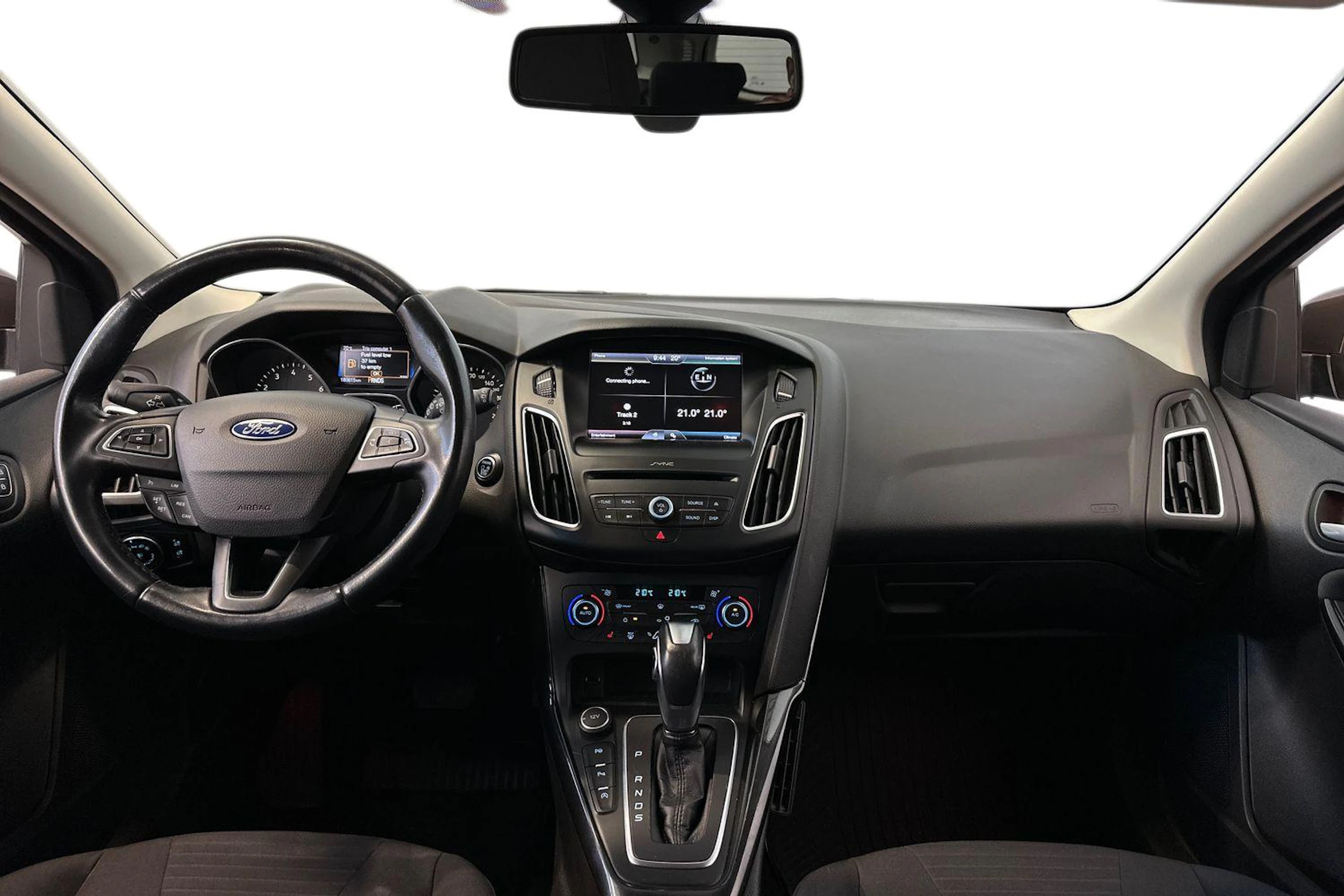 ruskea (beige) Ford Focus 2016 kuva 9.