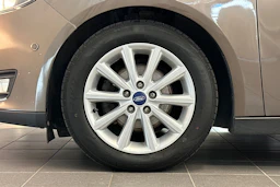ruskea (beige) Ford Focus 2016 kuva 24.