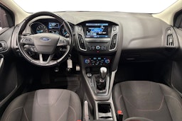 punainen Ford Focus 2016 kuva 9.
