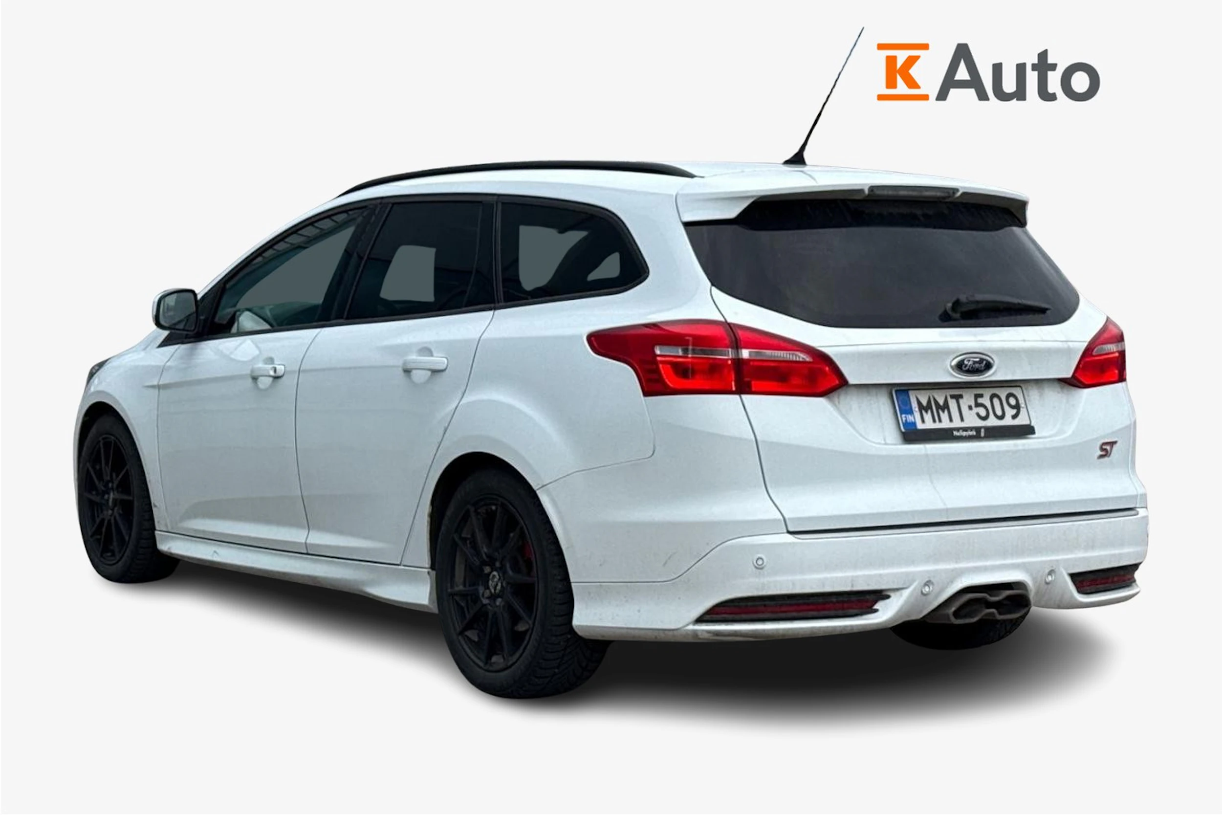 valkoinen Ford Focus 2016 kuva 2.