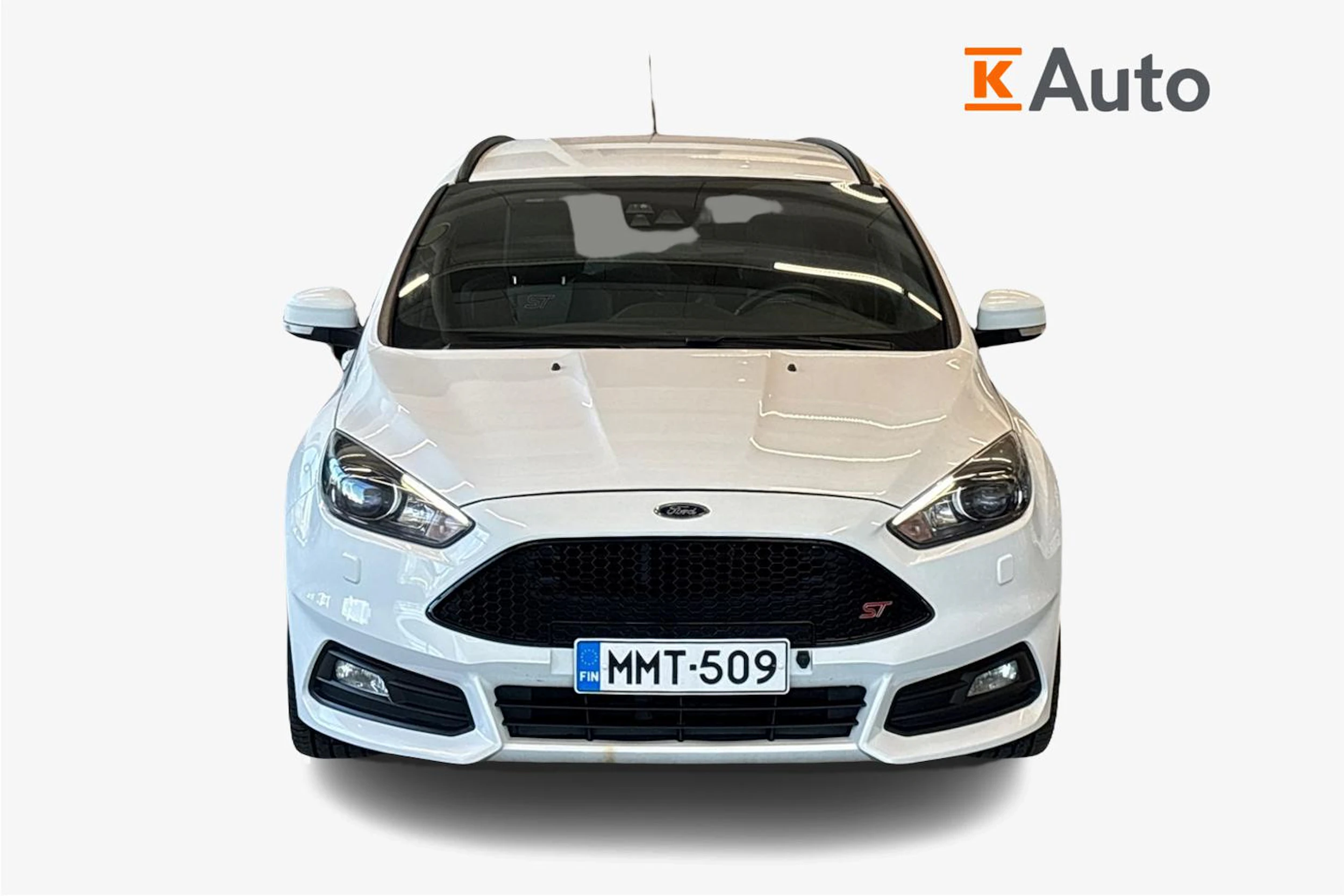 valkoinen Ford Focus 2016 kuva 5.