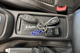valkoinen Ford Focus 2016 kuva 27.