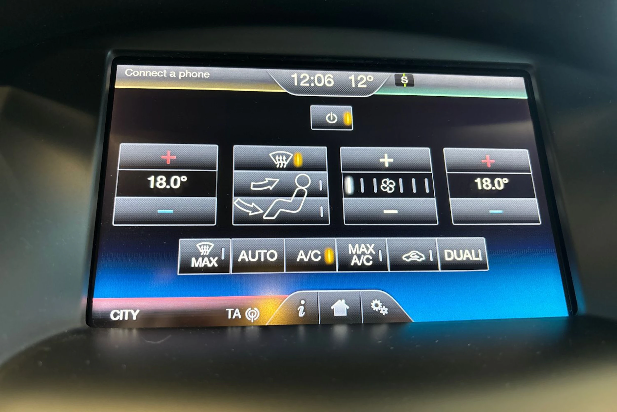 valkoinen Ford Focus 2016 kuva 30.