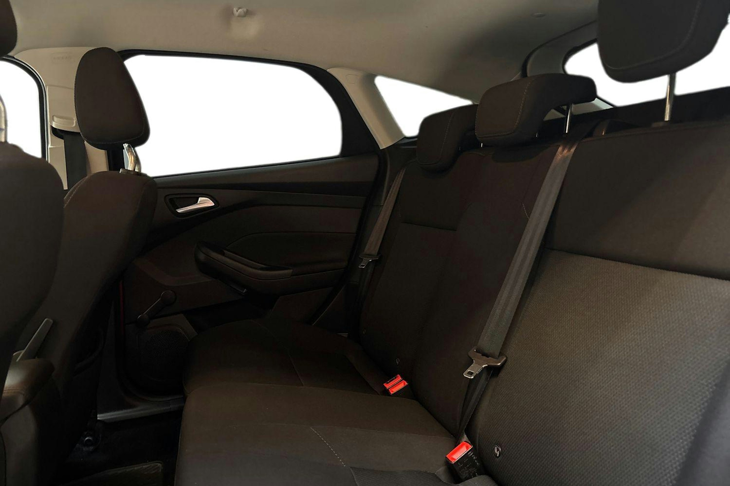 punainen Ford Focus 2016 kuva 10.