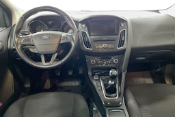 Harmaa Ford FOCUS 2016 kuva 9.