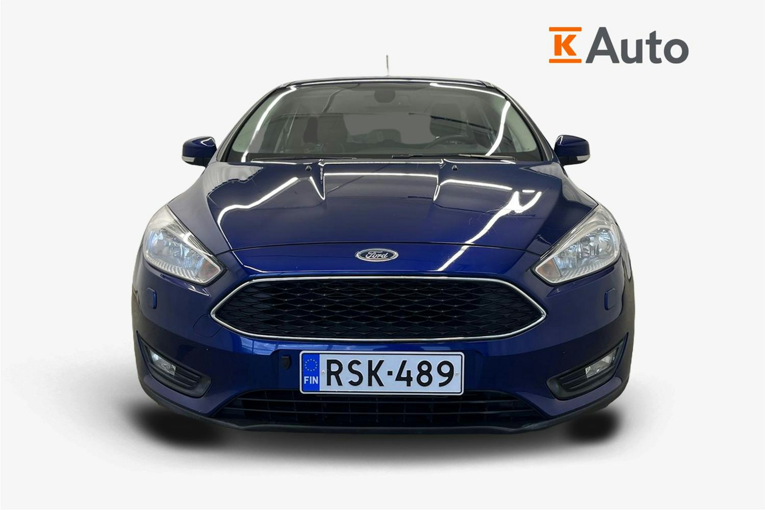 sininen Ford Focus 2016 kuva 5.
