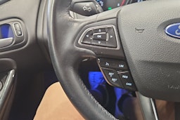 Musta Ford FOCUS 2016 kuva 15.