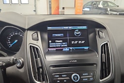 Musta Ford FOCUS 2016 kuva 16.