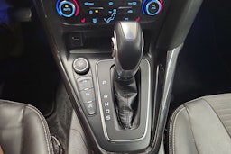 Musta Ford FOCUS 2016 kuva 18.