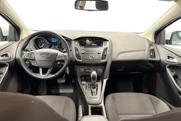 valkoinen Ford Focus 2016 kuva 7.