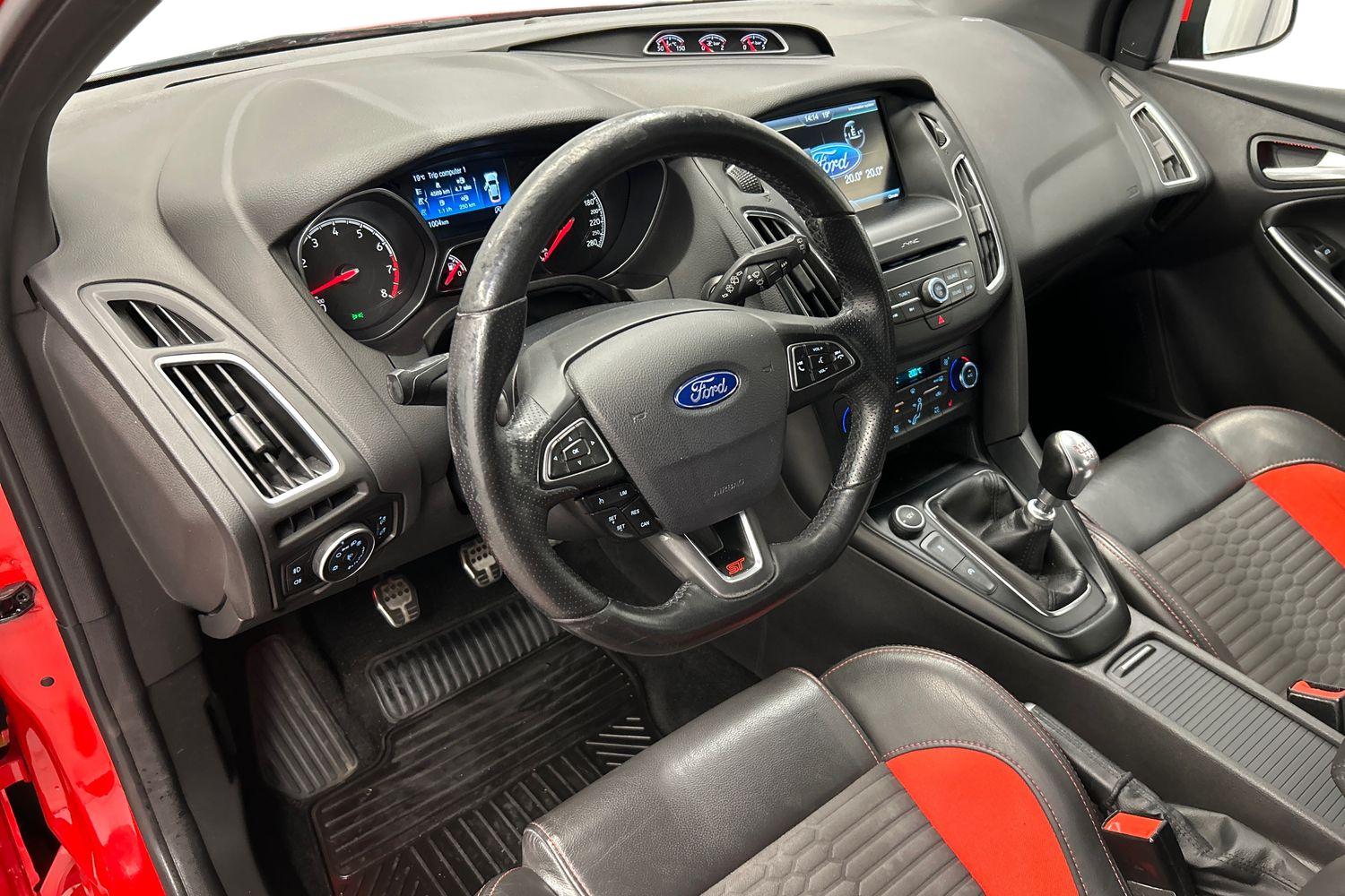 Ford Focus 2016, kuva 6/20