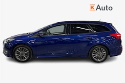 sininen Ford Focus 2016 kuva 6.