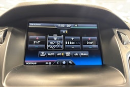 sininen Ford Focus 2016 kuva 24.