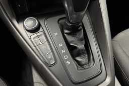 sininen Ford Focus 2016 kuva 27.