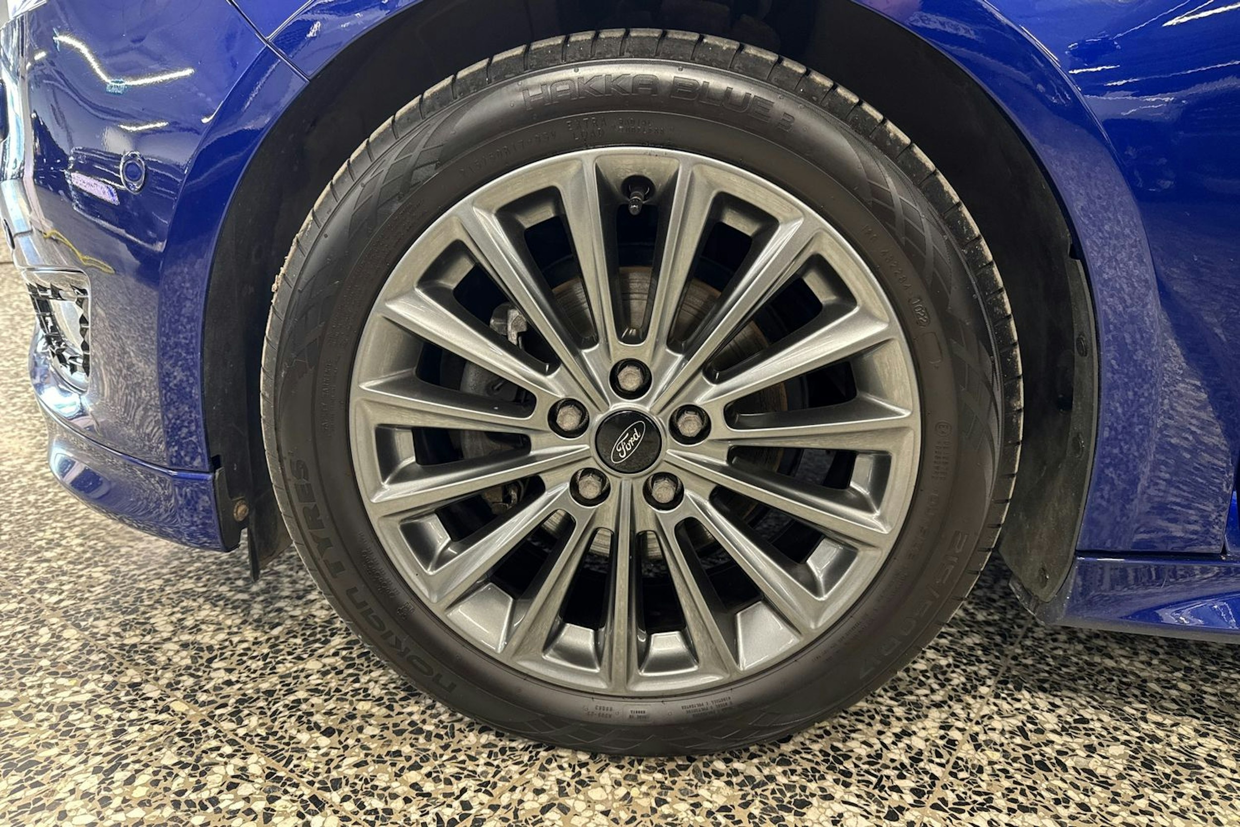 sininen Ford Focus 2016 kuva 29.