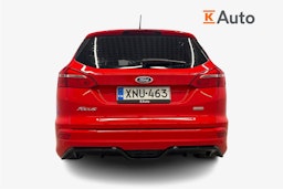 punainen Ford Focus 2016 kuva 3.