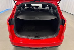 punainen Ford Focus 2016 kuva 16.