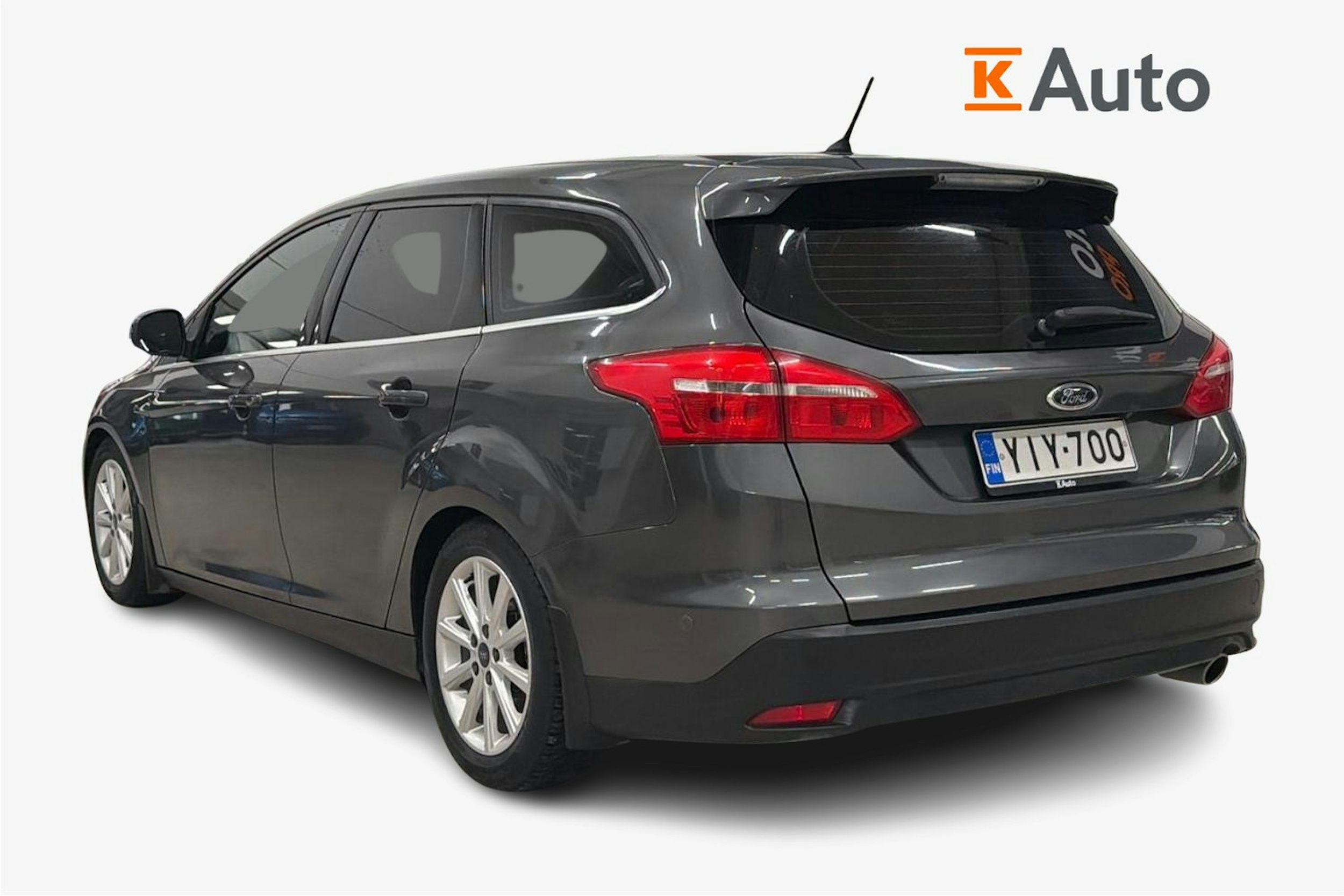 harmaa Ford Focus 2016 kuva 2.