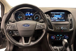 harmaa Ford Focus 2016 kuva 9.