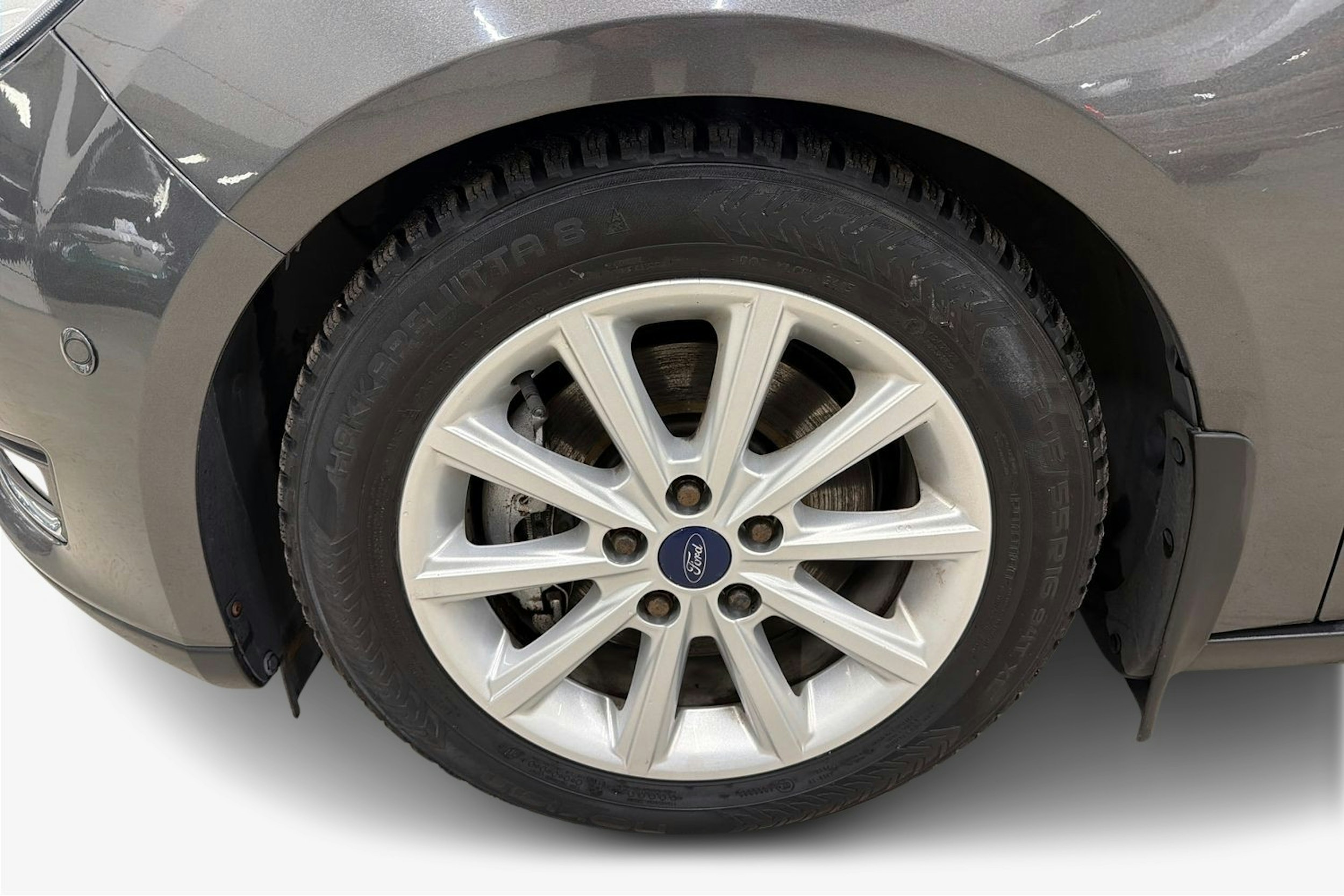 harmaa Ford Focus 2016 kuva 11.