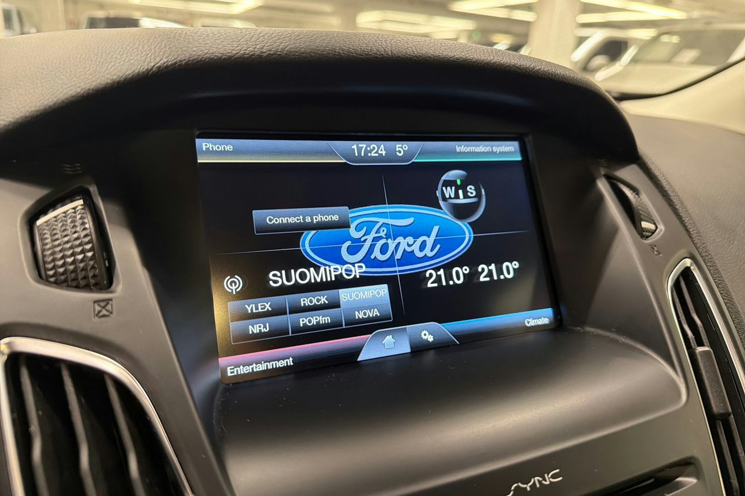 harmaa Ford Focus 2016 kuva 17.